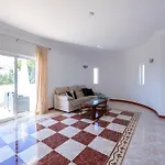 Lis Villa